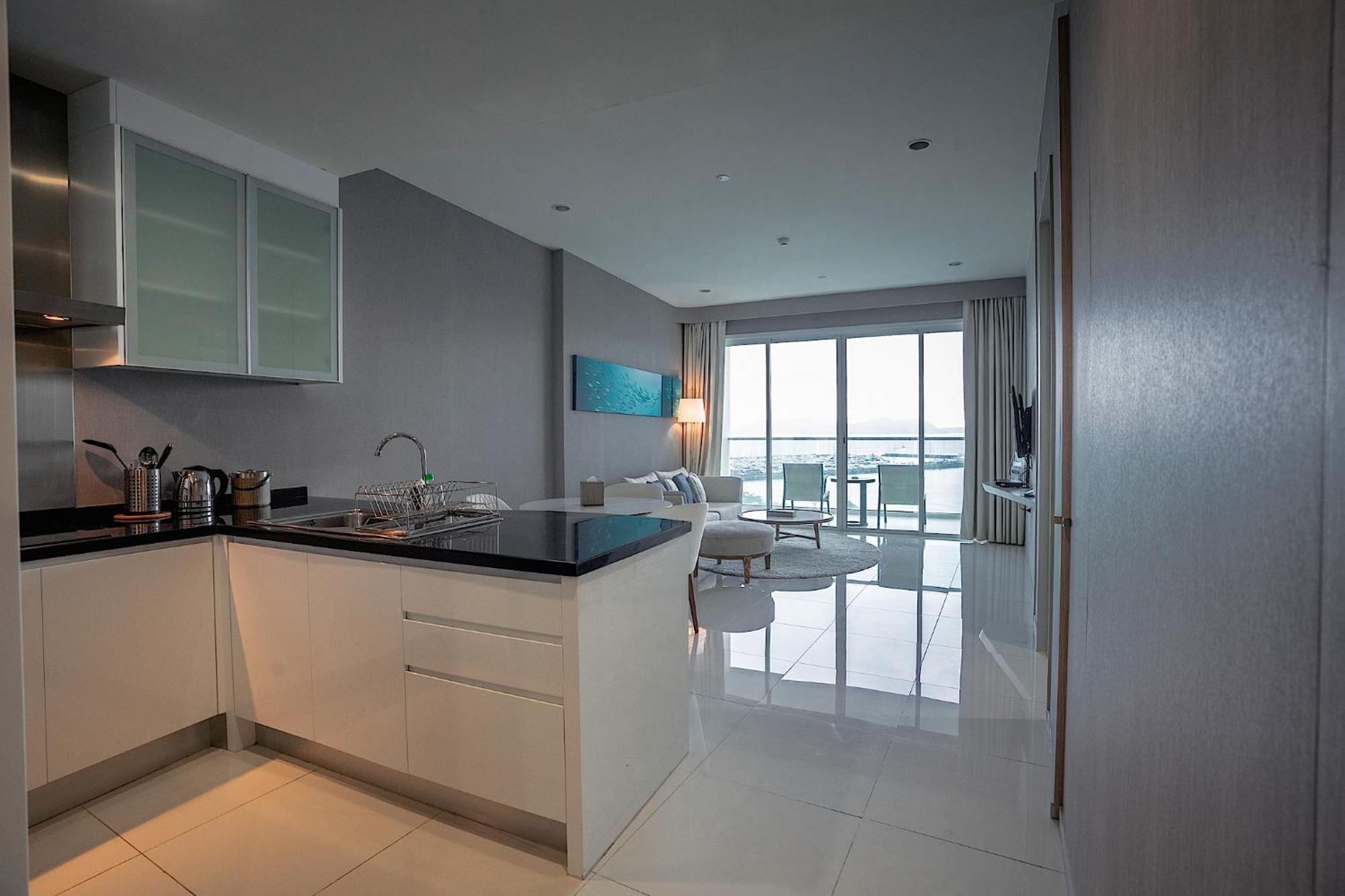 Movenpick Residences Pattaya With Ocean View Na Chom Thian Dış mekan fotoğraf